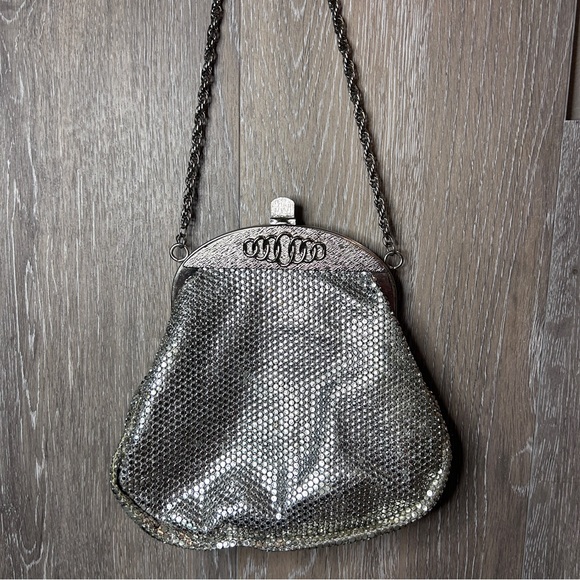 Vintage 1950s Lumured Silver Chain Mesh Handbag
EUC!! - Picture 1 of 16